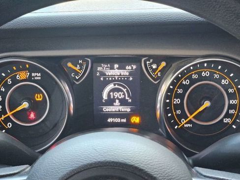 Used 2021 Jeep Wrangler Sport image 19