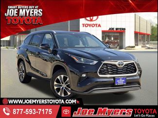 Used 2025 Toyota Highlander XLE FWD video 1