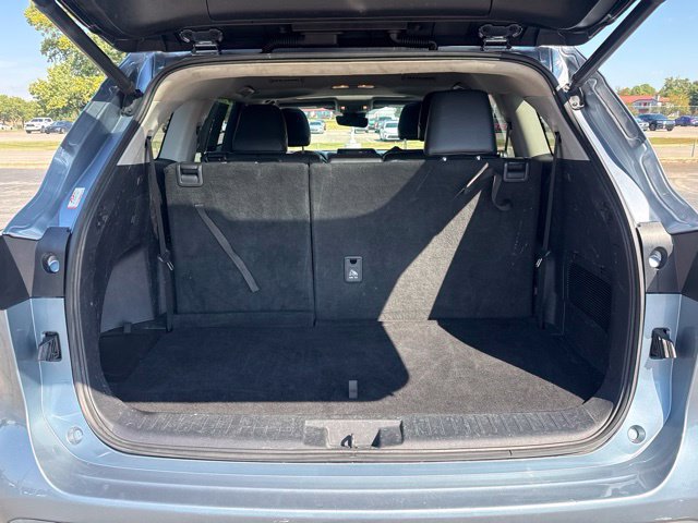 Used 2020 Toyota Highlander XLE AWD/4WD image 20