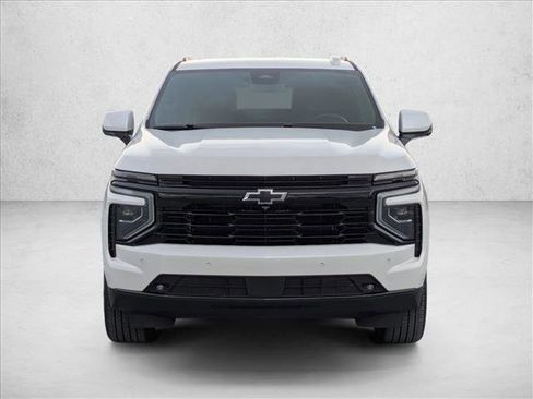 Used 2025 Chevrolet Suburban RST RWD image 2