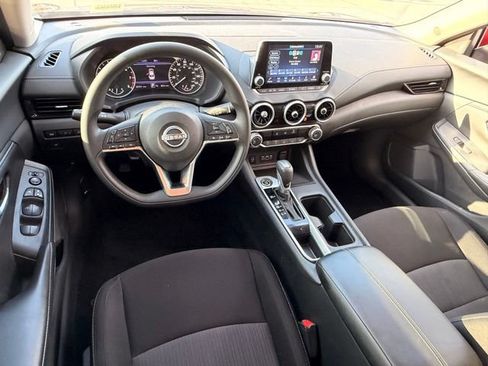 Used 2025 Nissan Sentra SV FWD image 9