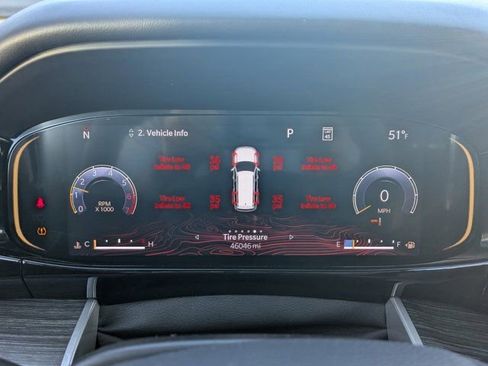 Used 2023 Jeep Wagoneer L Series III w/ Premium Group I image 22