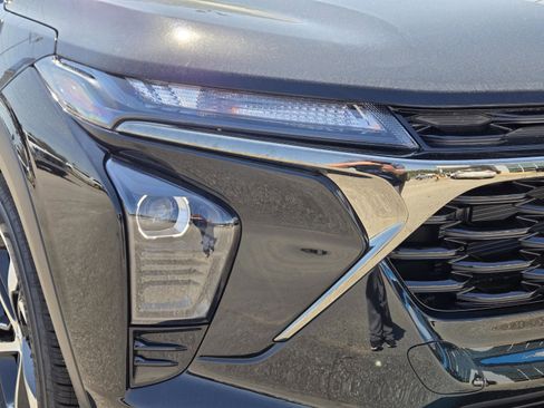 New 2026 Chevrolet Trax RS w/ Sunroof Package image 3