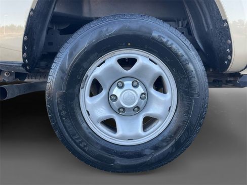 Used 2019 Toyota Tacoma SR5 image 10