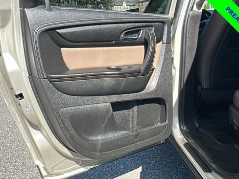 Used 2015 GMC Acadia SLT image 20