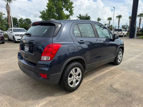 Used 2018 Chevrolet Trax LS FWD image 5