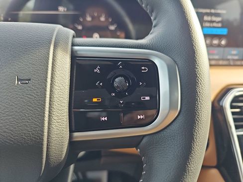 New 2026 Nissan Armada SL w/ Captain's Chari Seat Package image 23