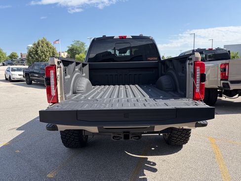 New 2026 Ford F250 Lariat w/ Black Appearance Package AWD/4WD image 14
