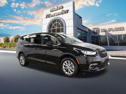 New 2026 Chrysler Pacifica Limited