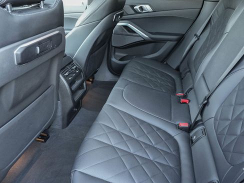 Certified 2024 BMW X6 xDrive40i w/ Premium Package image 34