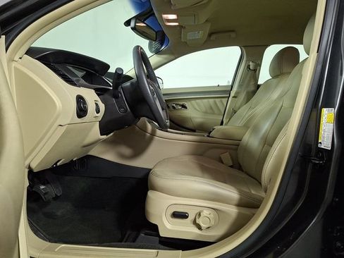 Used 2015 Ford Taurus SEL w/ Equipment Group 201A FWD image 15