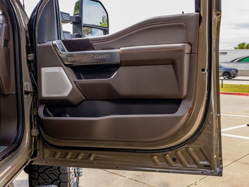 Used 2026 Ford F450 King Ranch w/ Chrome Package image 38