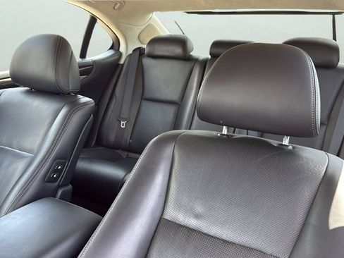 Used 2013 Lexus LS 460 L w/ Preferred Accessory Package RWD image 10