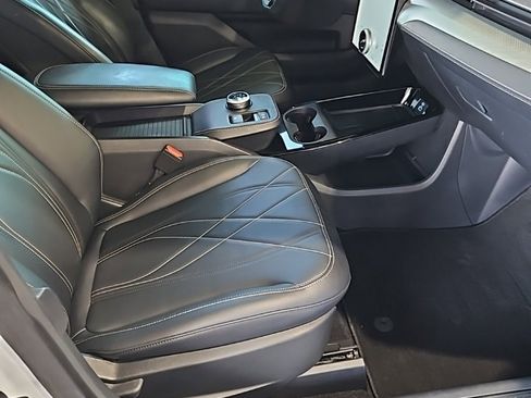 Used 2022 Ford Mustang Mach-E Select image 12