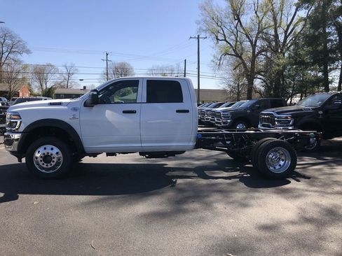 New 2026 RAM 4500 Tradesman AWD/4WD image 3