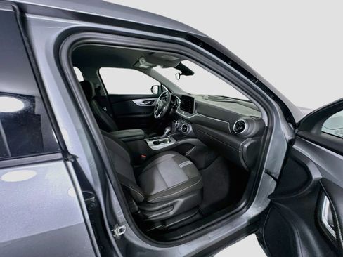 Used 2025 Chevrolet Blazer LT FWD image 30