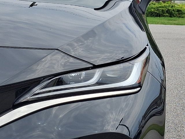 Used 2024 Toyota Venza Nightshade AWD/4WD image 9