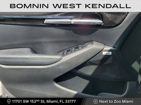 Used 2023 Kia Seltos SX image 26