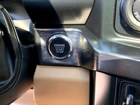 Used 2023 Ford F350 Lariat w/ Lariat Ultimate Package AWD/4WD image 32