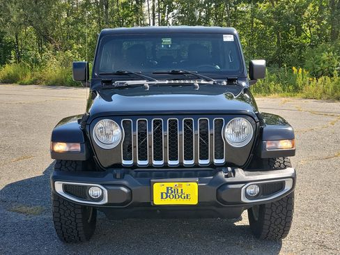 Used 2021 Jeep Gladiator Overland w/ Popular Equipment Package AWD/4WD image 2