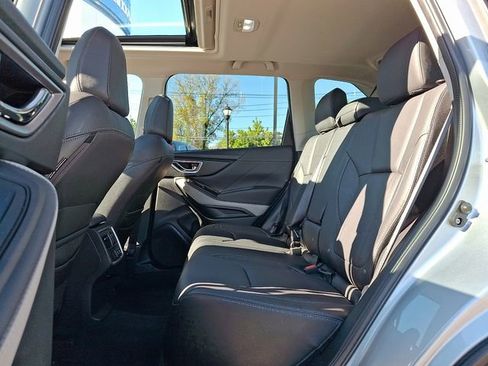 Used 2022 Subaru Forester Limited AWD/4WD image 10