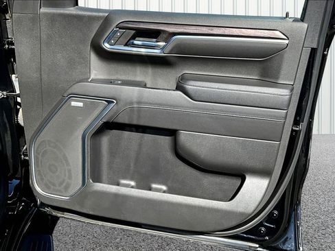 Used 2023 Chevrolet Silverado 1500 LTZ w/ LTZ Convenience Package II image 18