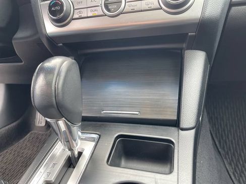 Used 2016 Subaru Outback 2.5i Limited AWD/4WD image 21