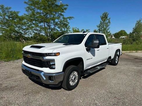 Used 2025 Chevrolet Silverado 2500 LT w/ Convenience Package AWD/4WD image 18