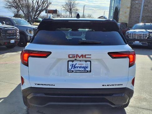 Certified 2025 GMC Terrain Elevation w/ Elevation Premium Package image 24