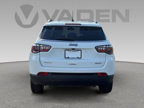 Used 2024 Jeep Compass Latitude image 21