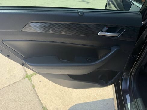 Used 2019 Hyundai Sonata Limited w/ Ultimate Package 04 FWD image 15
