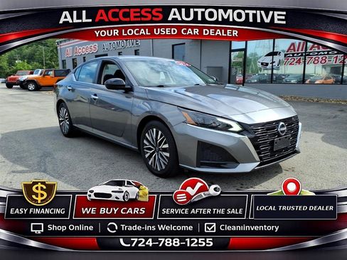 Used 2024 Nissan Altima 2.5 SV FWD image 2