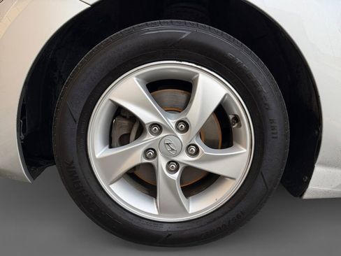 Used 2014 Hyundai Elantra SE FWD image 10