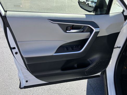 Certified 2025 Toyota RAV4 XLE image 14