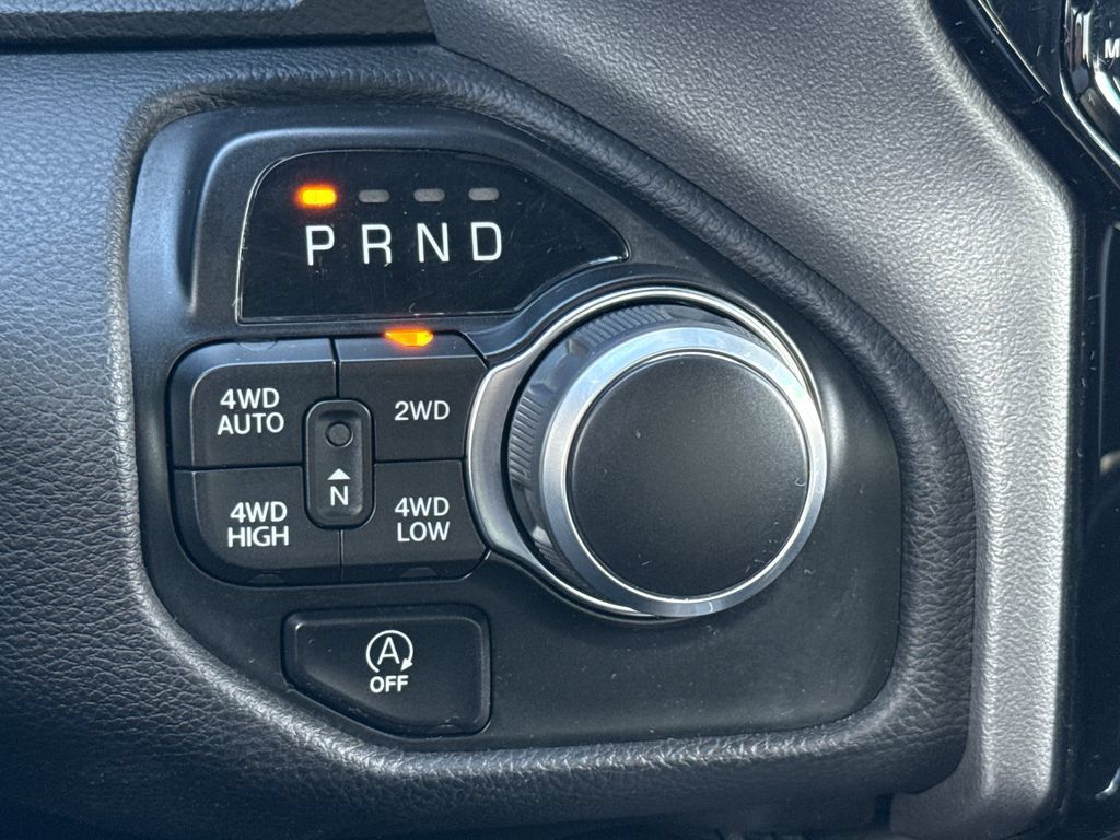 Used 2024 RAM 1500 Big Horn AWD/4WD image 23