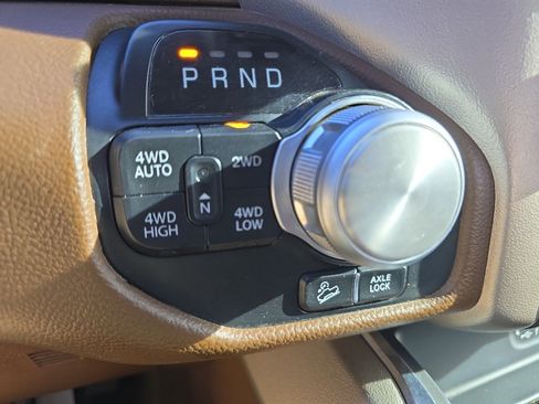 Used 2020 RAM 1500 Laramie image 33