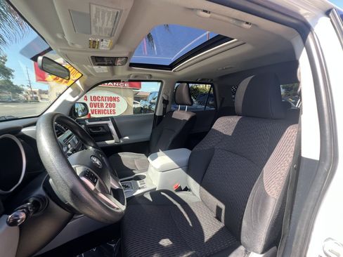 Used 2013 Toyota 4Runner SR5 w/ Convenience Pkg image 14