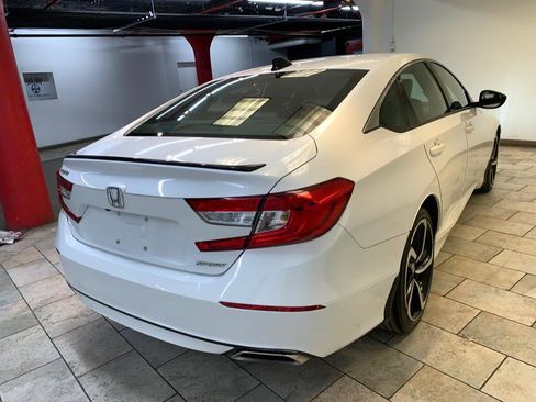 Used 2022 Honda Accord Sport image 8