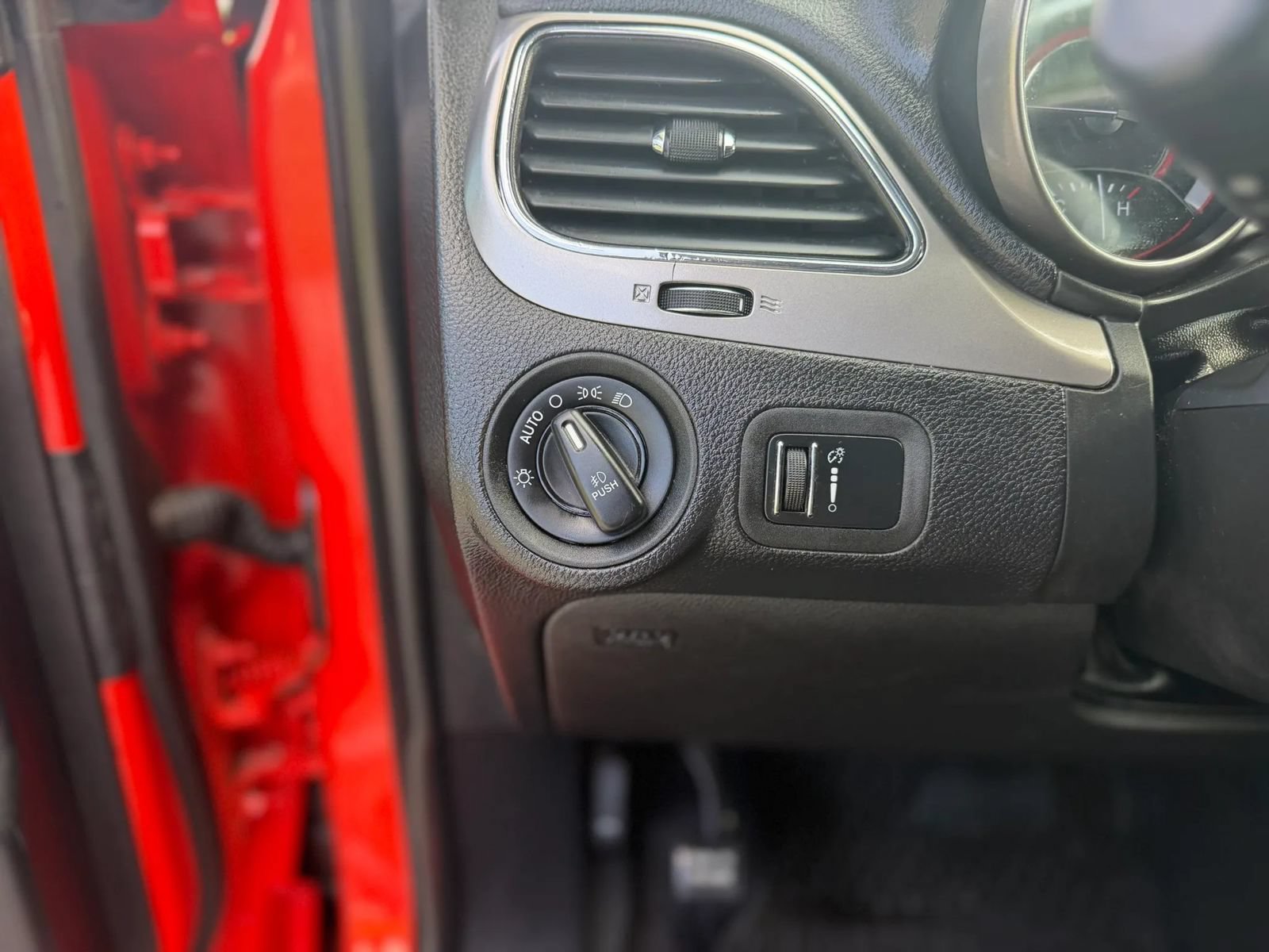 Used 2018 Dodge Journey Crossroad AWD/4WD image 35
