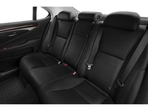 Used 2015 Lexus LS 460 w/ F Sport Package RWD image 16