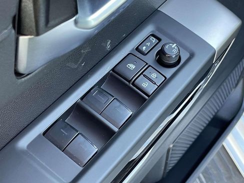 Used 2023 Toyota Sequoia Limited image 17