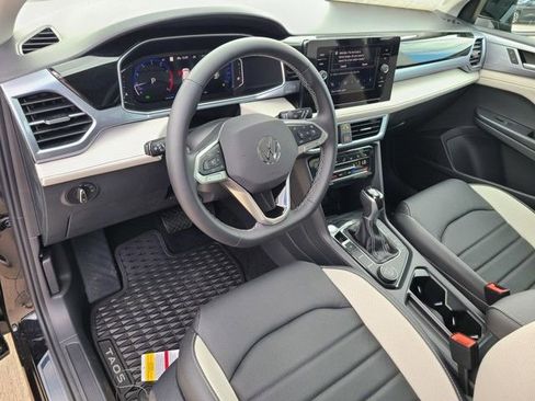 New 2025 Volkswagen Taos SEL image 12