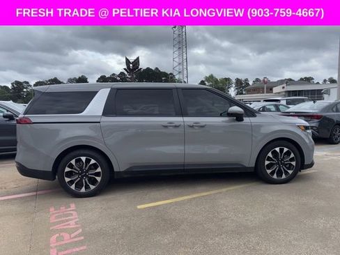 Used 2024 Kia Carnival EX FWD image 6