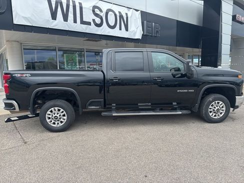 Used 2025 Chevrolet Silverado 2500 LT w/ Convenience Package AWD/4WD image 5