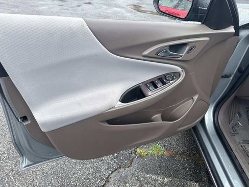 Used 2023 Chevrolet Malibu LS image 17