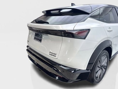 Used 2024 Nissan Ariya AWD image 18