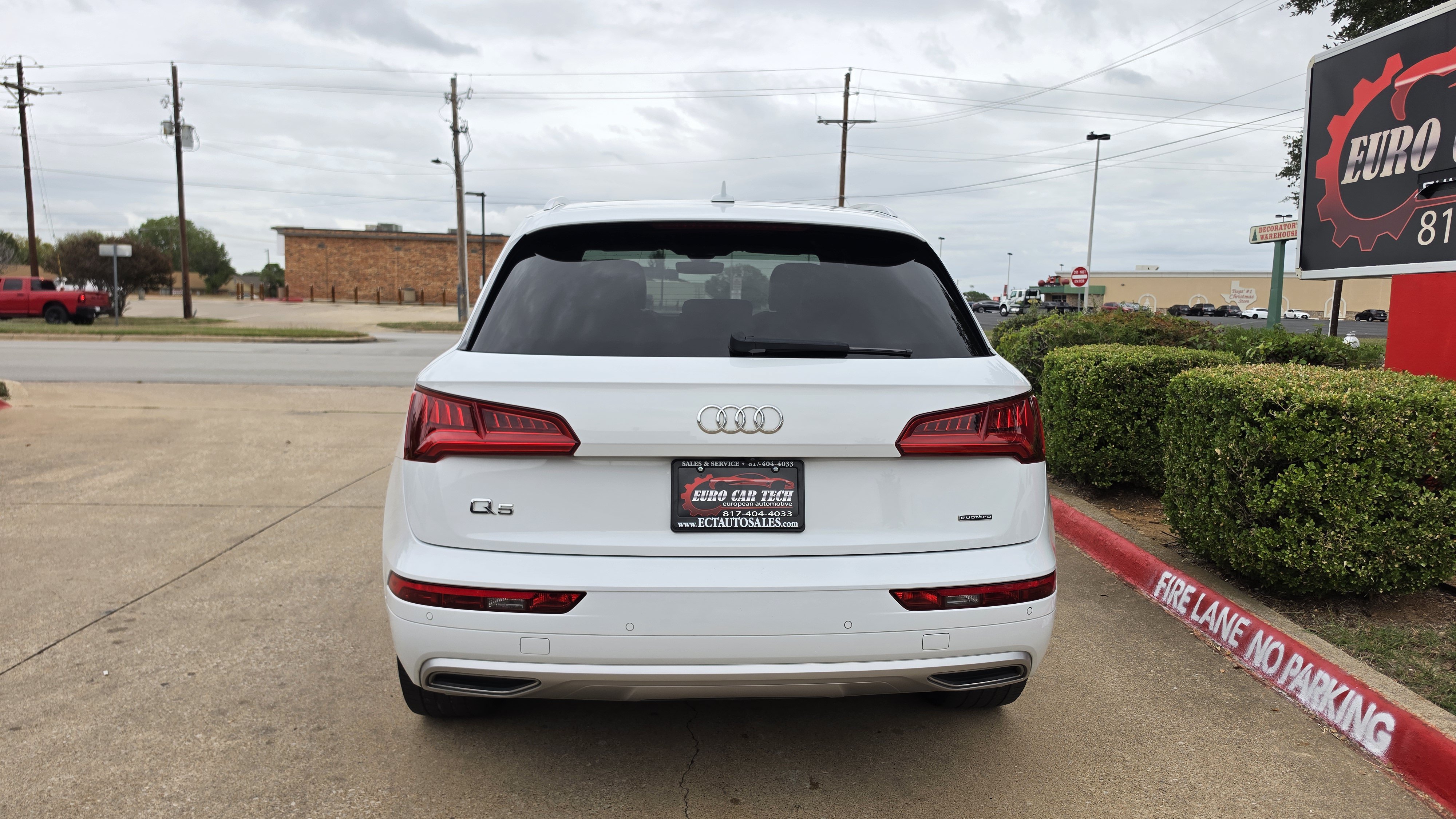 Used 2019 Audi Q5 2.0T Premium Plus w/ Premium Plus Package AWD/4WD image 4