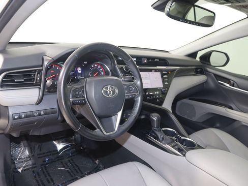 Used 2019 Toyota Camry XSE FWD image 23
