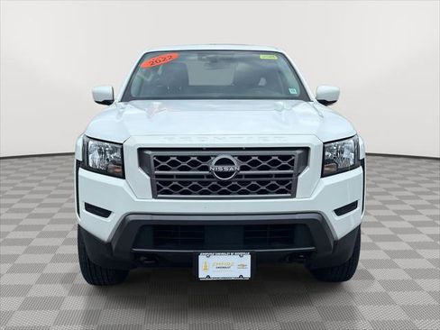 Used 2022 Nissan Frontier SV w/ Technology Package image 2