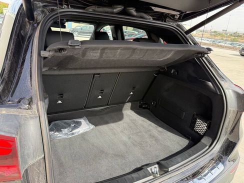 Used 2025 Mercedes-Benz GLA 250 image 11